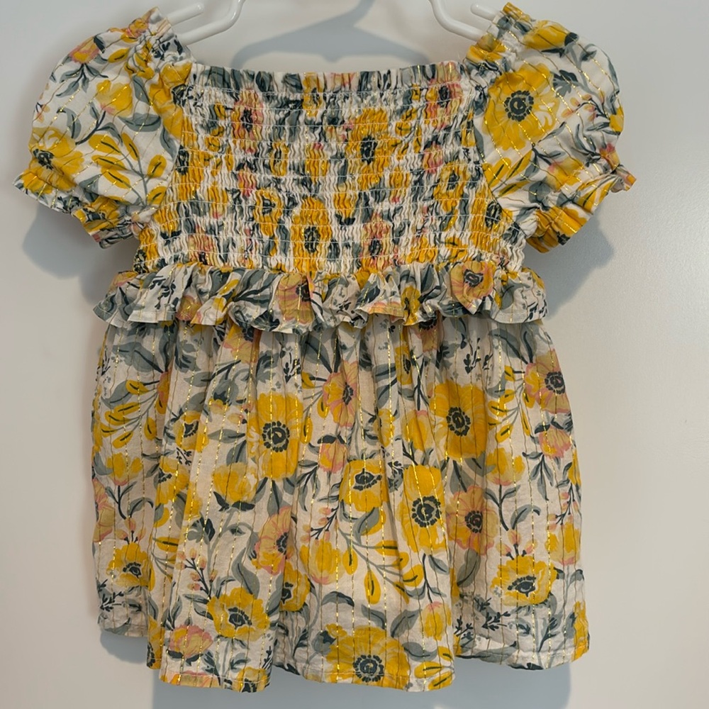Cupcakes & Cashmere floral short sleeve ruffled dress with gold tone thread
